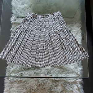 Houndstooth Pleated Skirt